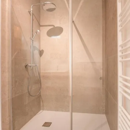 Brand New With Garden And Parking Appartement *