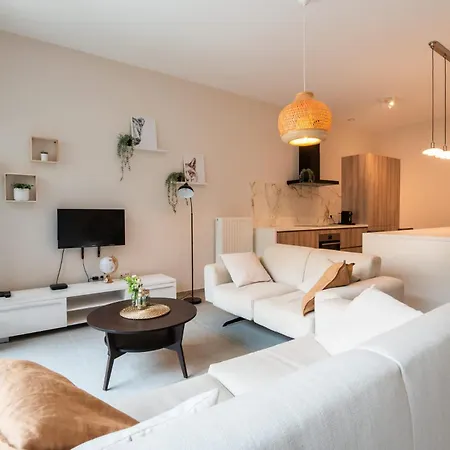 아파트 Brand New With Garden And Parking 오스텐드